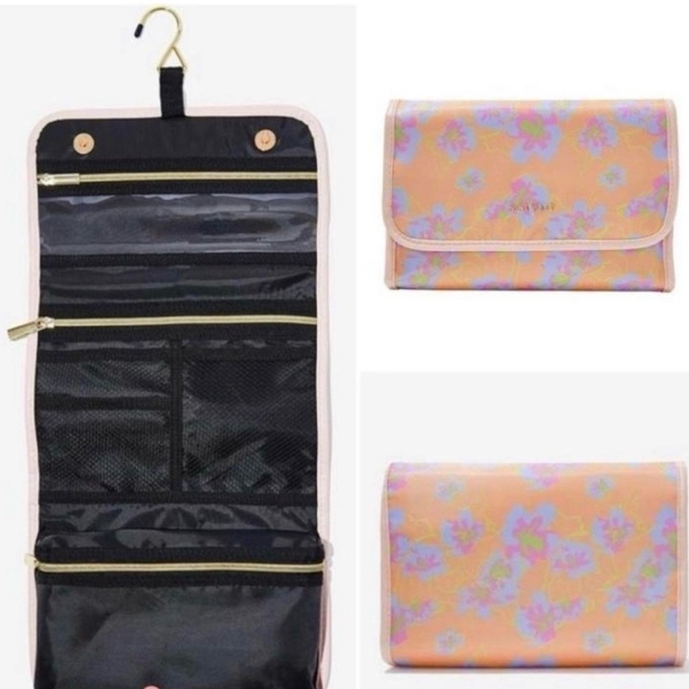 Nine West hanging cosmetic case for travel